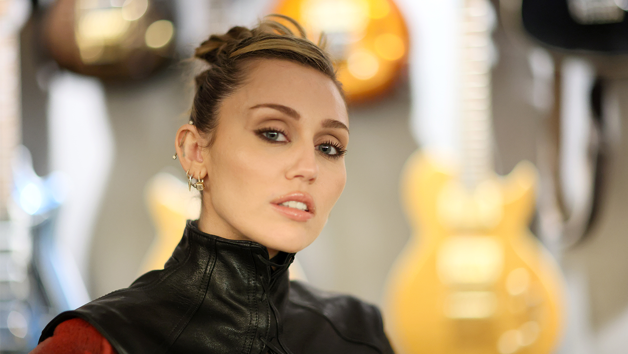 Miley Cyrus Pitched Songs at 2025 Oscars Boldly